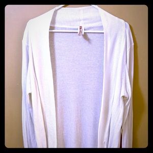 White/Cream/Offwhite Cardigan